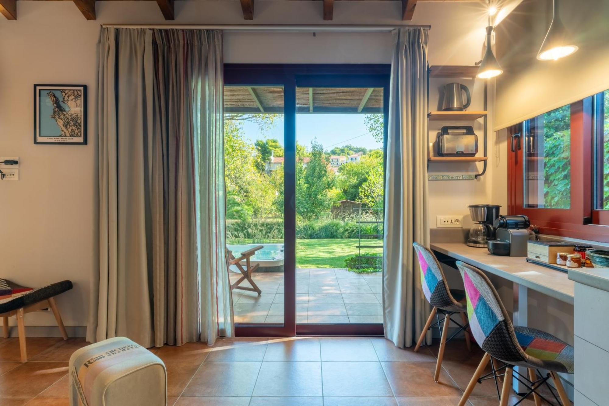 Klaritz Luxury Suites Lassi  Exterior foto